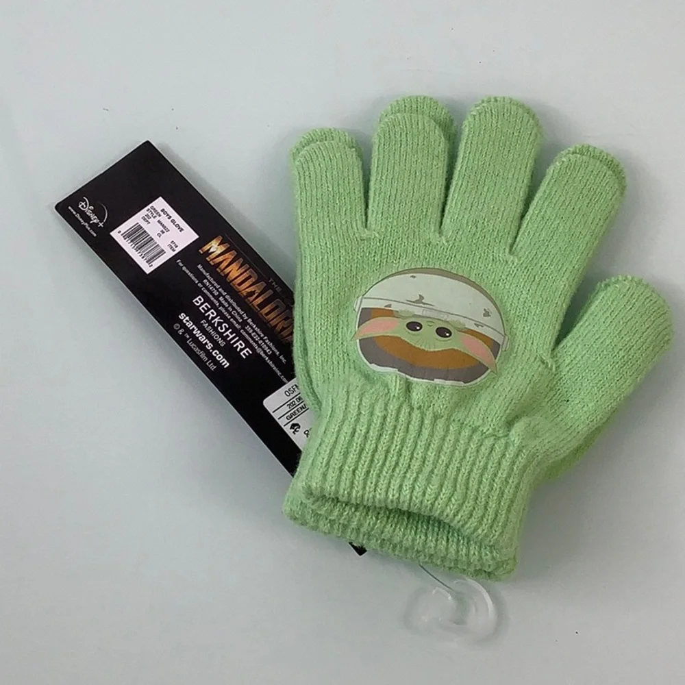 Disney Star Wars Mandalorian gloves kids size OSFM NWT